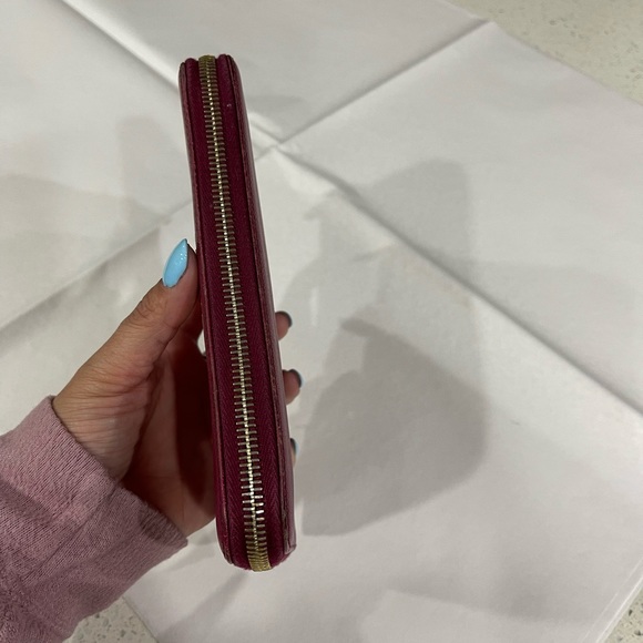 Prada Leather Saffiano Zippy Wallet - Picture 8 of 8